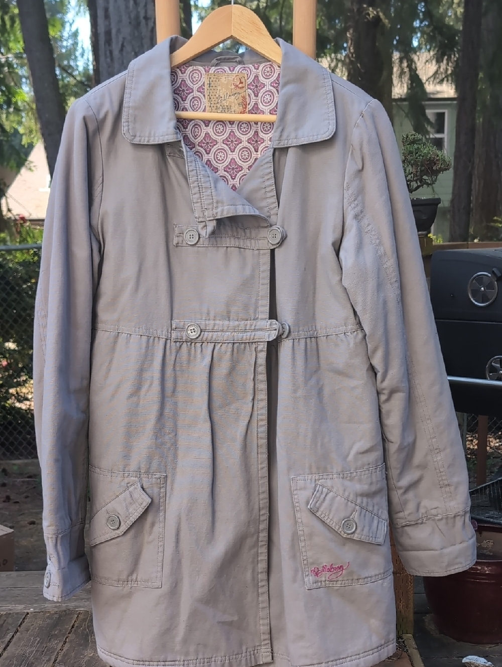 Billabong Duck Canvas Light Gray Women's Jacket with Pink Lining Detail & Button